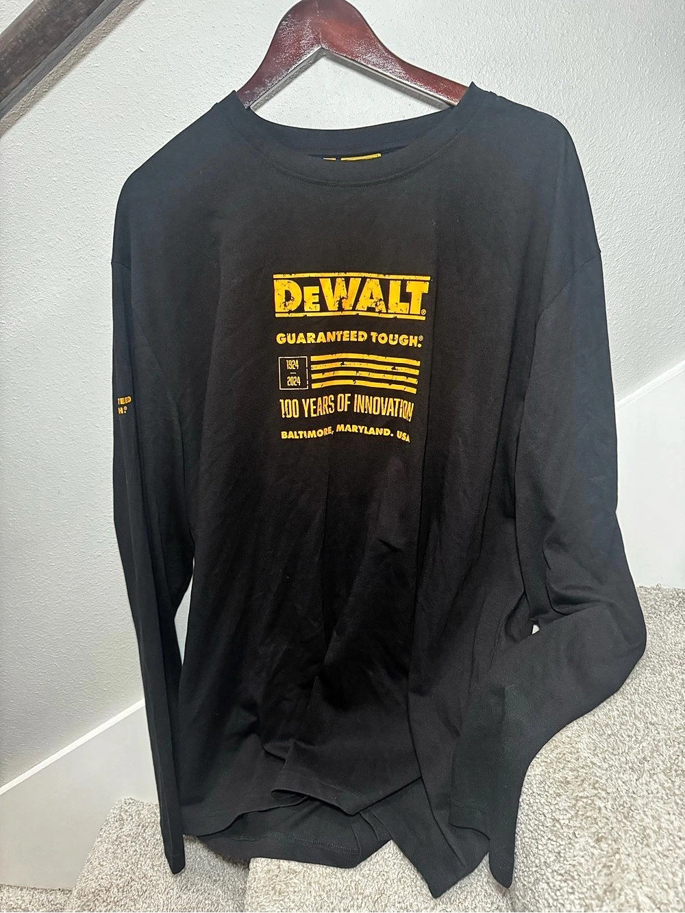 DEWALT Men's Long Sleeve Tee Black XXL Like New